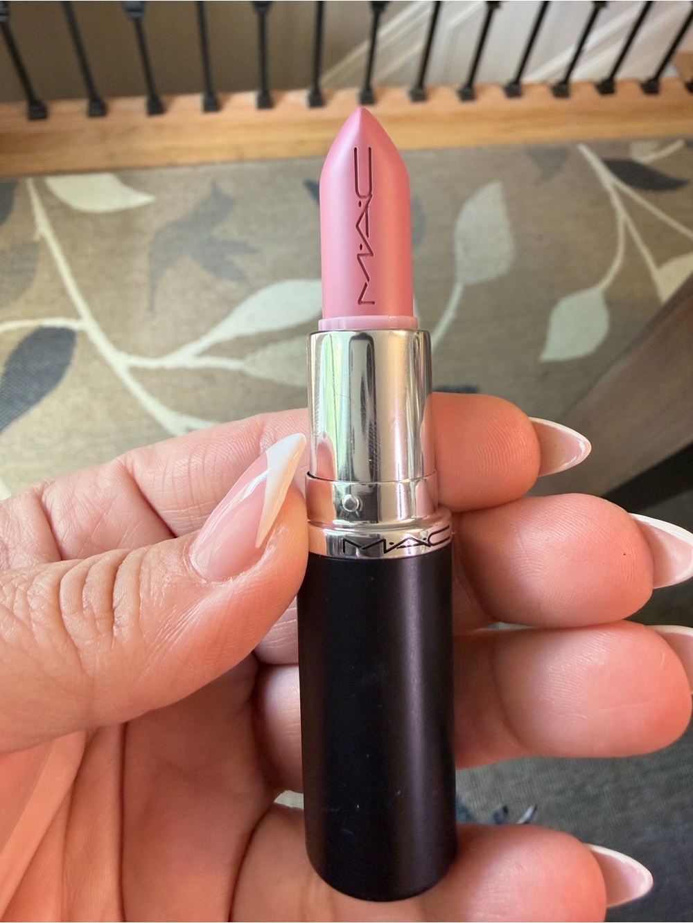 MAC Cosmetics Satin Lipstick - pink peppermint
